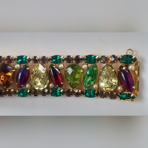 Hattie Carnegie Multi Color, Green Uranium,  Faux Mini Pearls VTG Bracelet - Picture 13 of 16
